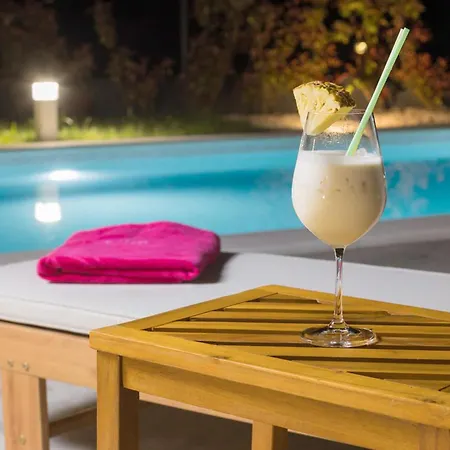 Luxurious In Holiday home